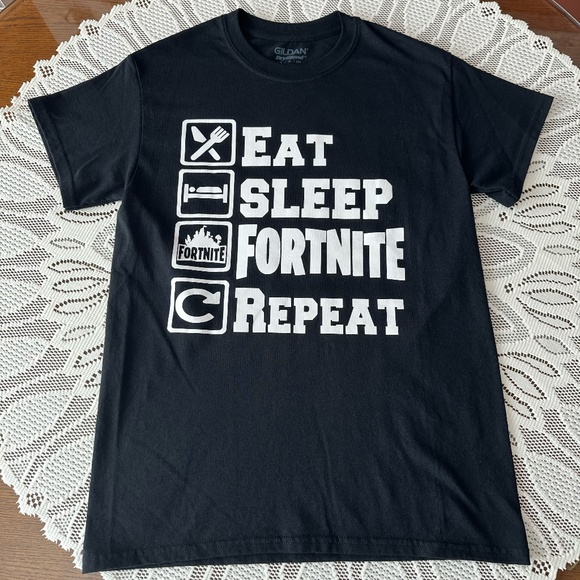 FORTNITE t-shirt polyester/cotton ~ NWOT ~ - Picture 1 of 2